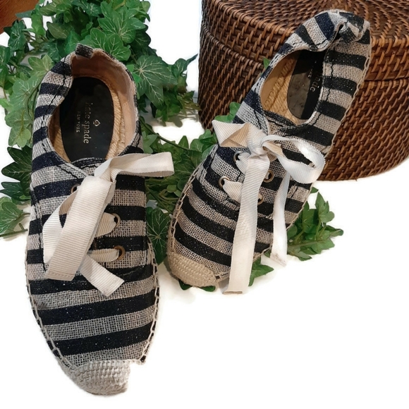KATE SPADE EUC canvas black/cream striped chic espadrilles. Size 7 - Picture 2 of 6